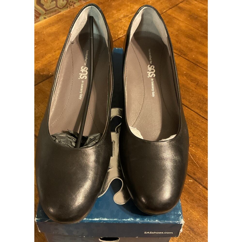 SAS Shoes Black 9M Women's Elaine Kitten Heel Low Heel Leather Italy